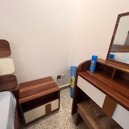 Smb-Gn Residence Lambandji - Electricite Et Wifi H24 Conacri Exterior foto