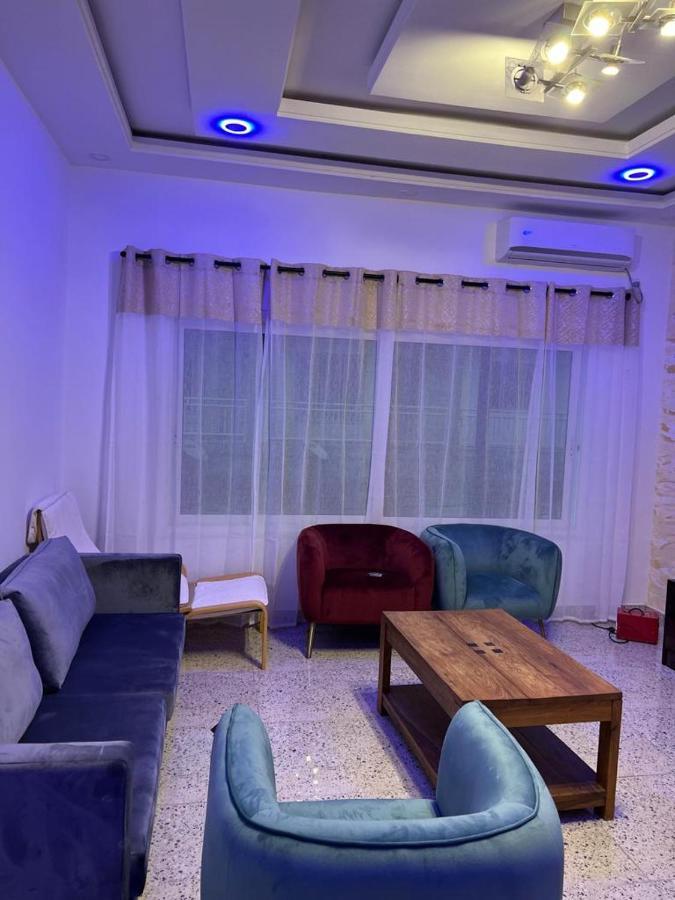 Smb-Gn Residence Lambandji - Electricite Et Wifi H24 Conacri Exterior foto